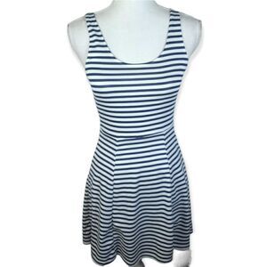 H&M WHITE & NAVY STRIPE FIT & FLAIR DRESS SZ.2 EUC